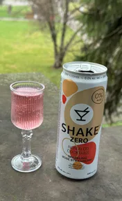 Shake zero sparkling rose strawberry