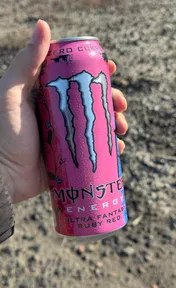 Monster ultra fantasy ruby red
