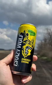 Crazy wolf yellow tropical