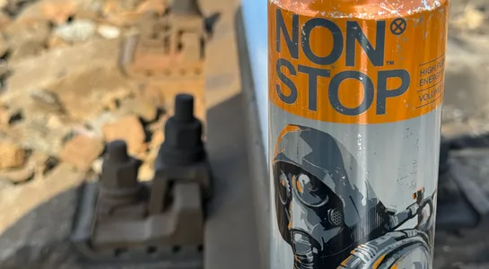 Nonstop stalker orange