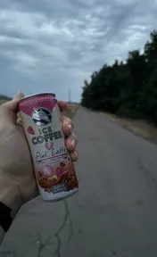 Hell ice coffee strawberry latte